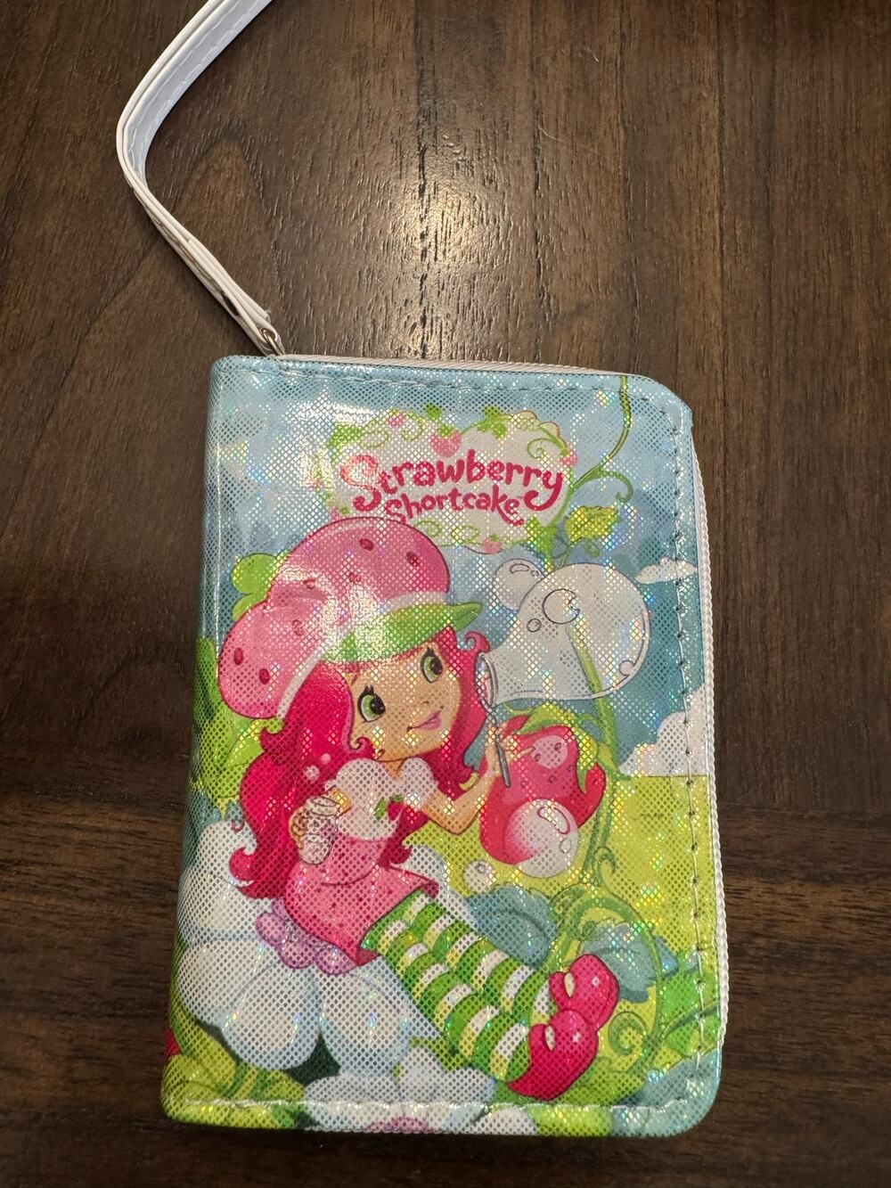 Strawberry Shortcake wallet with wrist strap zipper and dividers